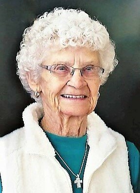 Obituary of Eileen May Heggen (Corry) (Johnston)